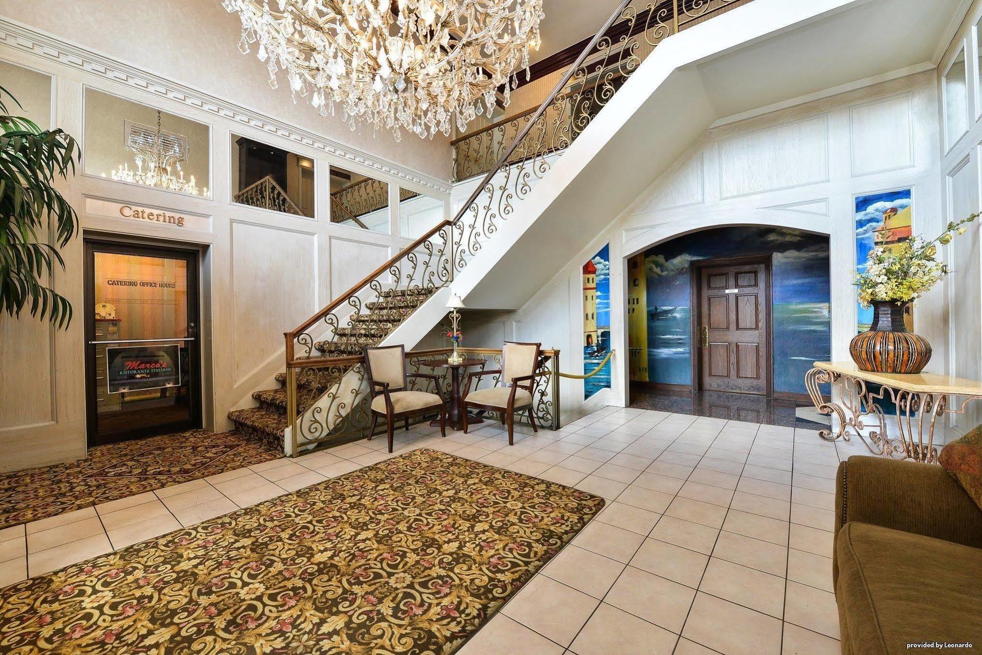 Days Inn & Suites By Wyndham Roseville/Detroit Area Екстер'єр фото
